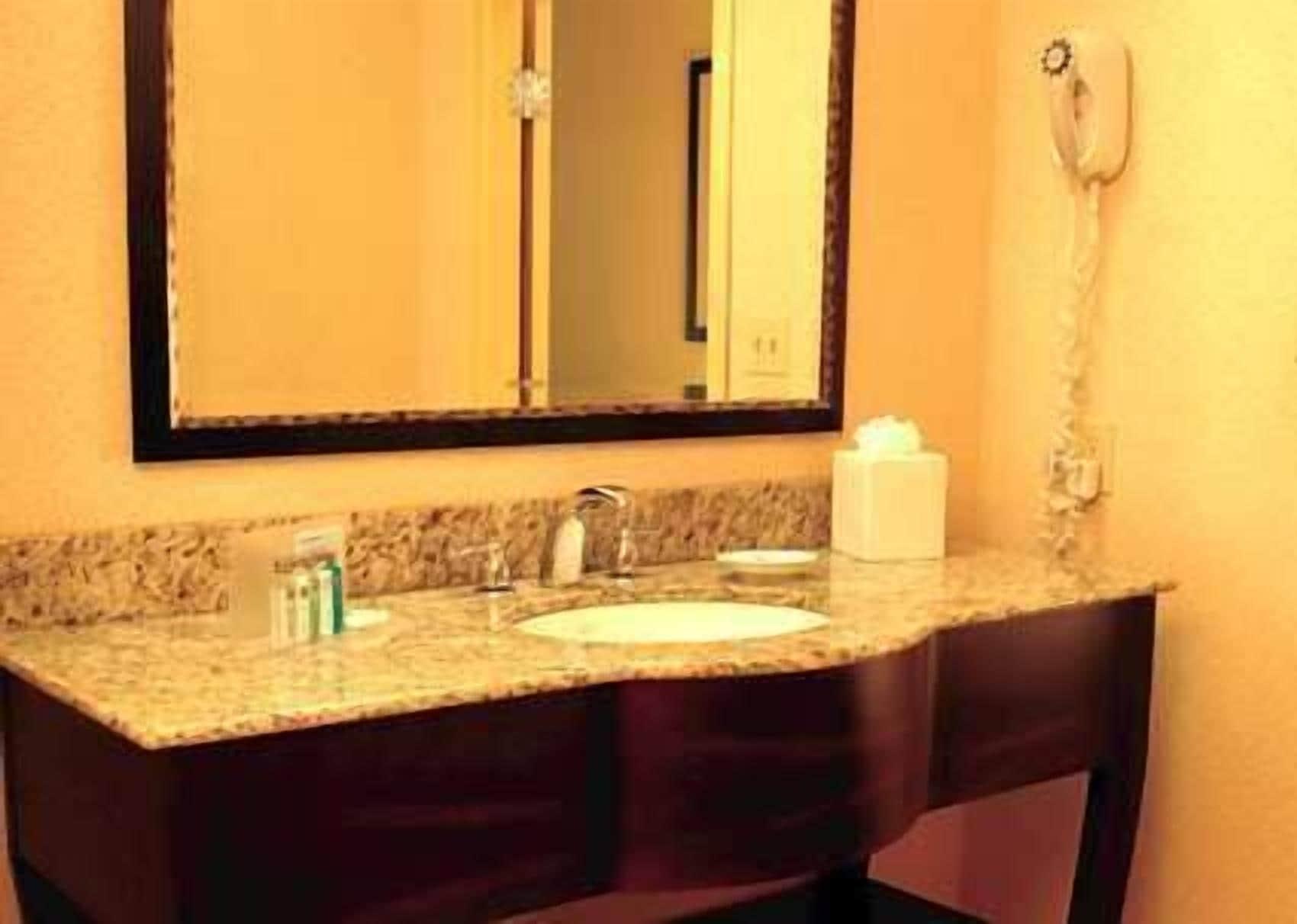 Hampton Inn & Suites Fresno - Northwest Herndon Bagian luar foto