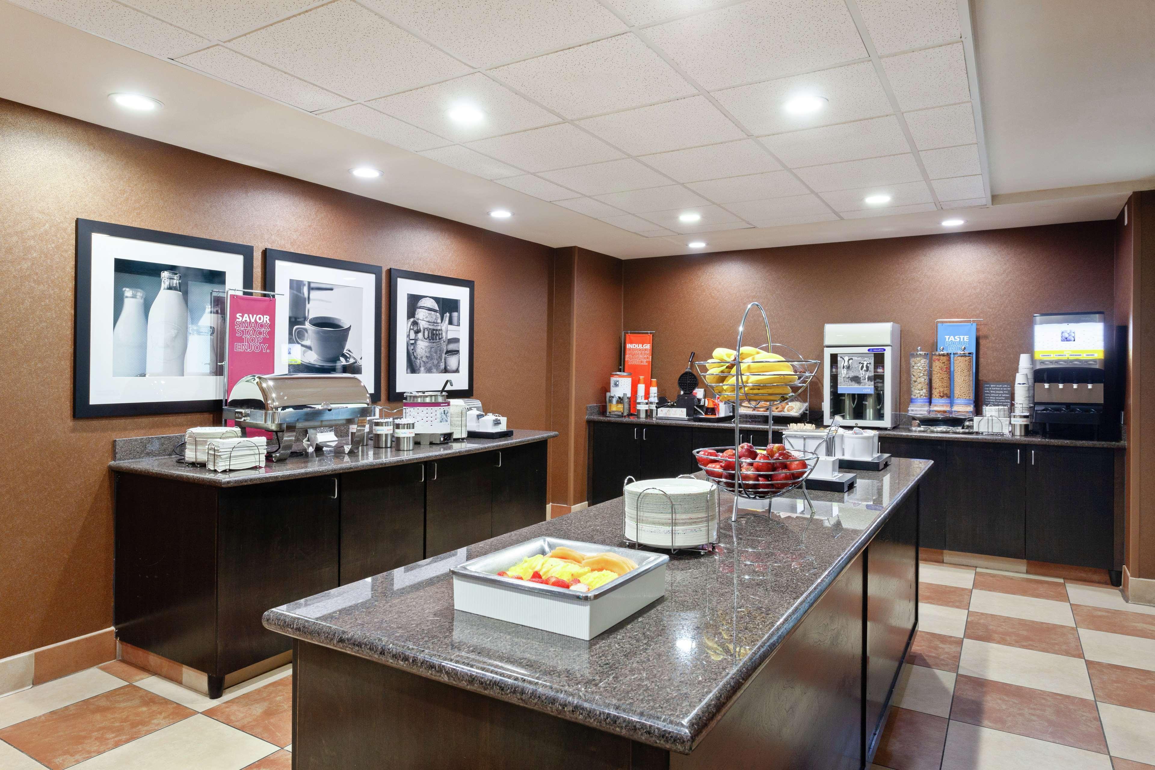 Hampton Inn & Suites Fresno - Northwest Herndon Bagian luar foto